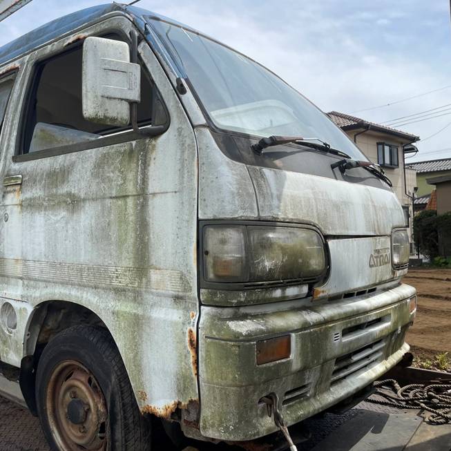 不動車の撤去処分